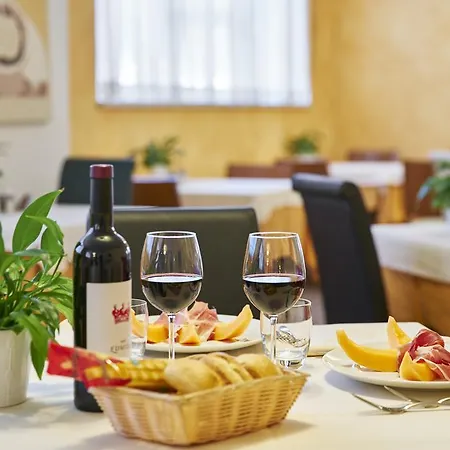 Ξενοδοχείο Selene 2*